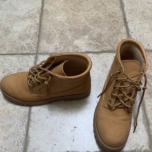 Women’s work boots